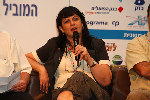 gadi6410.jpg gadi6410.jpg