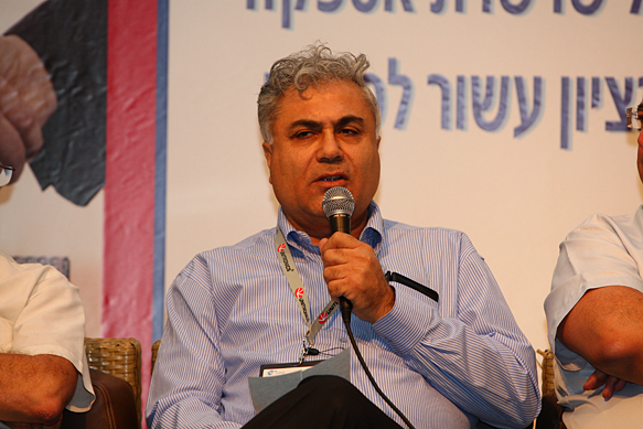 gadi6417.jpg gadi6417.jpg